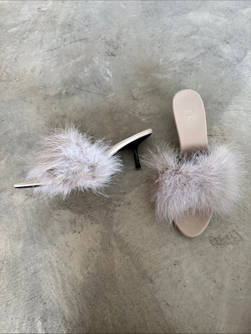 Zara Beige Faux-Fur Slide Mules
